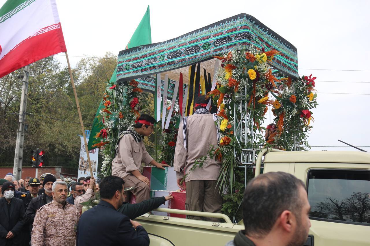 تشییع پیکرهای ۶ شهید گمنام و ۳ مدافع امنیت