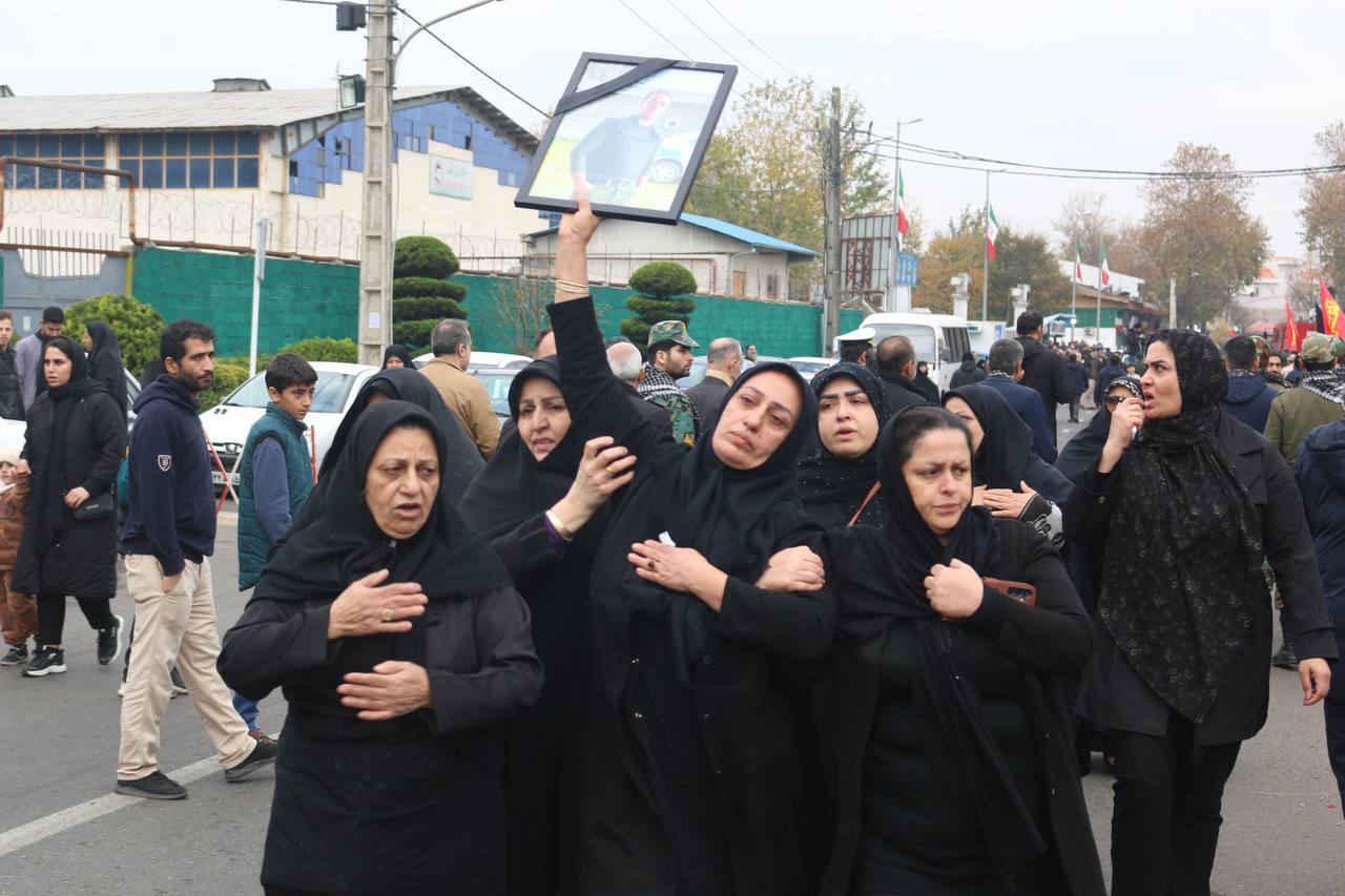 تشییع پیکرهای ۶ شهید گمنام و ۳ مدافع امنیت