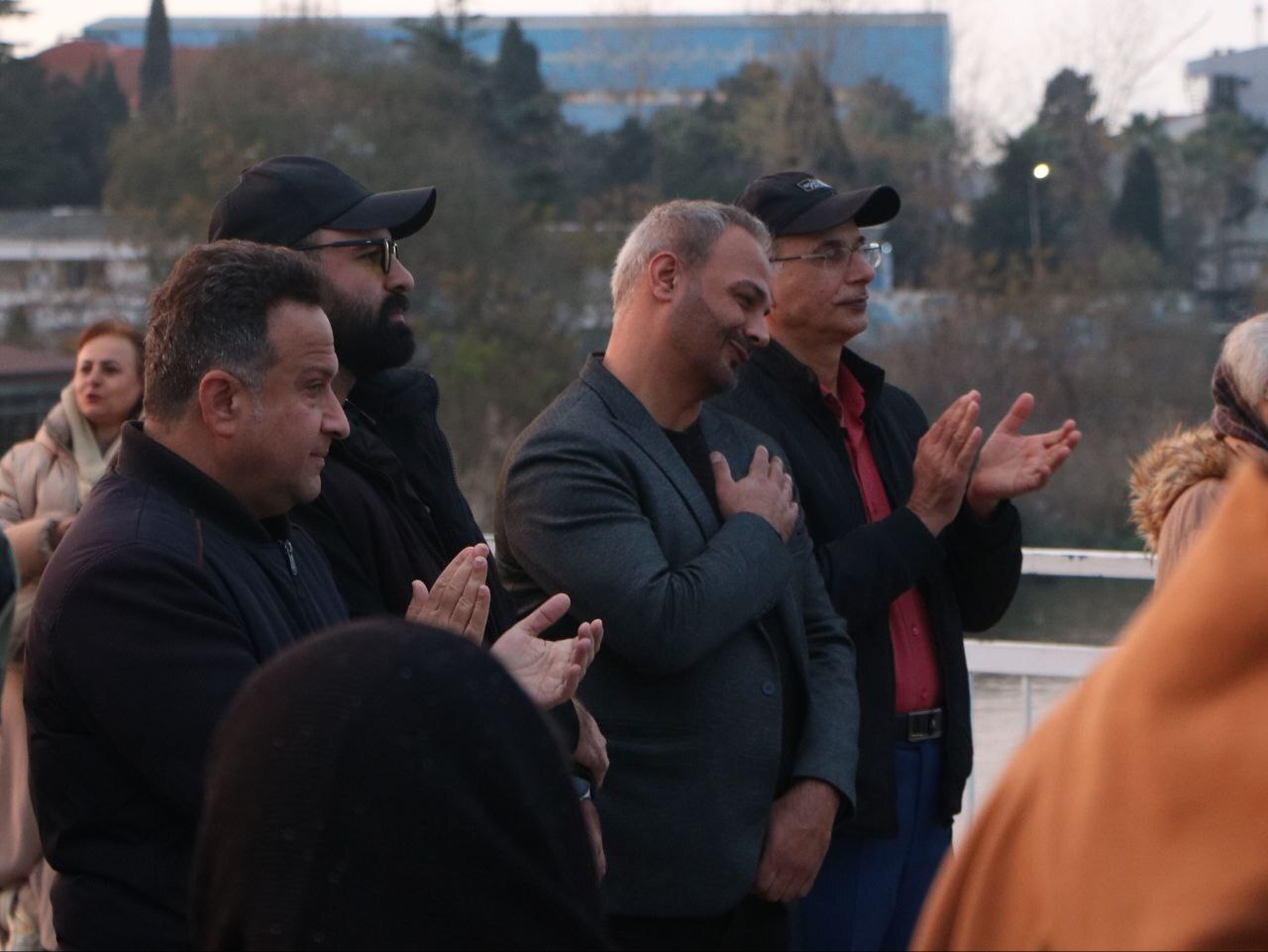 رونمایی از دیوارکوب نمایش &laquo;چلاق آینیشمان&raquo; در بندر انزلی+تصاویر