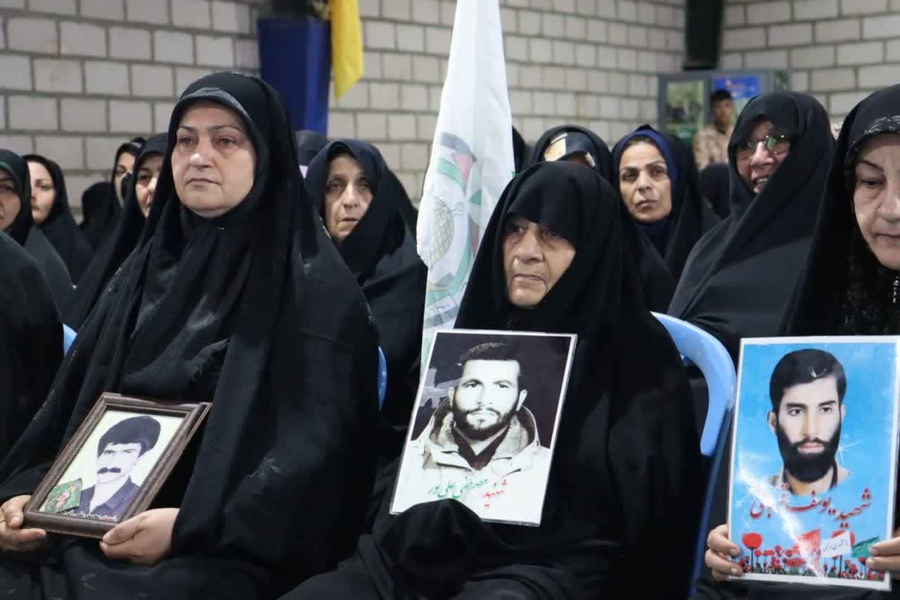 اجتماع باشکوه بسیجیان پیربازار با حضور فرمانده سپاه مرکزی رشت+تصاویر