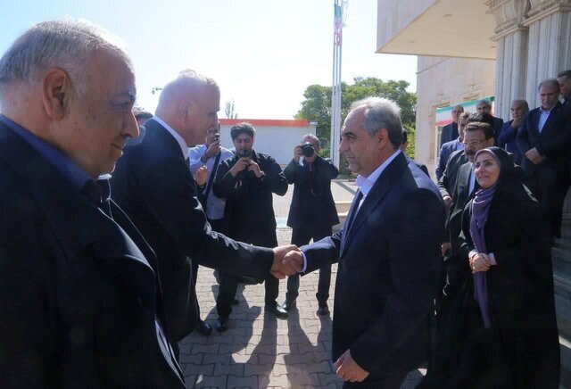 وزیر راه و شهرسازی و معاون نخست وزیر جمهوری آذربایجان وارد منطقه آزاد ارس شدند