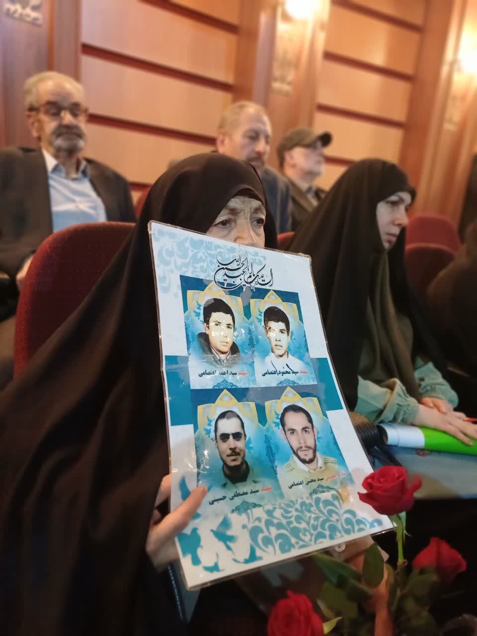 مادران و همسران شهدا ستون&zwnj;های پایداری این کشورند