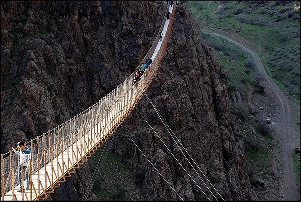 پل معلق خلخال سال آینده افتتاح می&zwnj;شود
