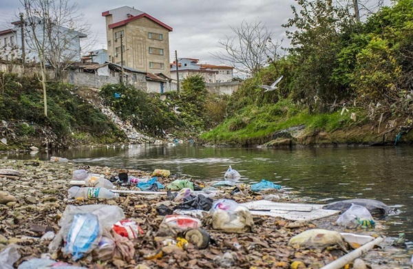 فاضلاب آرامستان&zwnj;ها در رگ&zwnj;های گوهررود و زرجوب/ مدخل&zwnj;های آلاینده&zwnj;ای که رشت را زمین&zwnj;گیر کرده&zwnj;اند