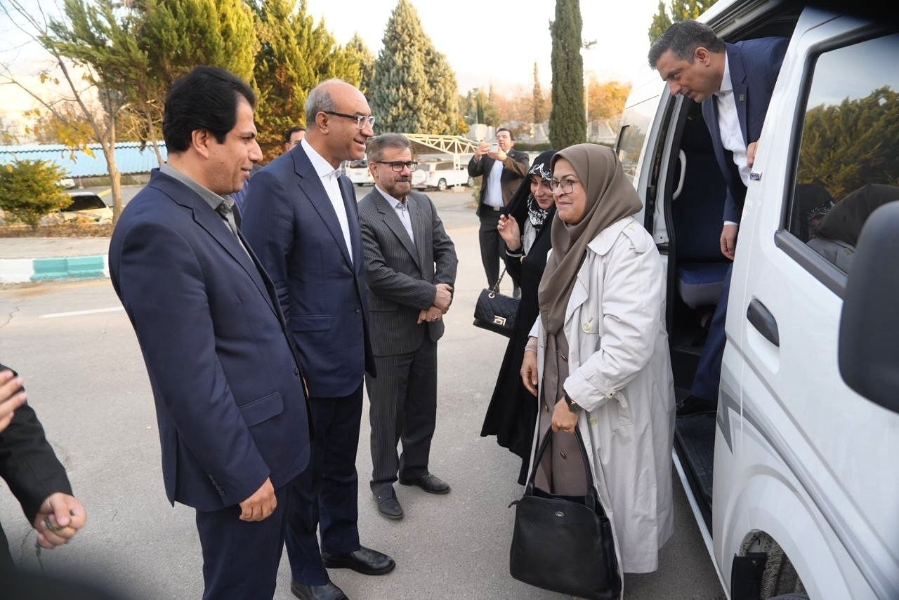 حضور معاون رئیس&zwnj;جمهور در کرمانشاه؛ آغاز سفر یک&zwnj;روزه فرزانه انصاری به استان